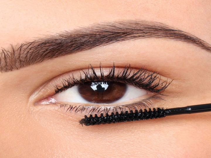 Day-To-Night Looks With Mascara and Eyeshadow: One Look, Two Moods