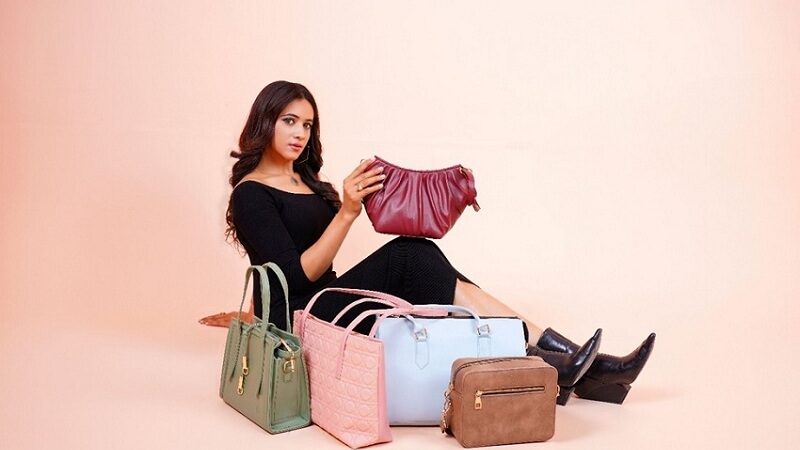 From Desk to Street: Women’s Utility Bags and Fusion Wear Picks